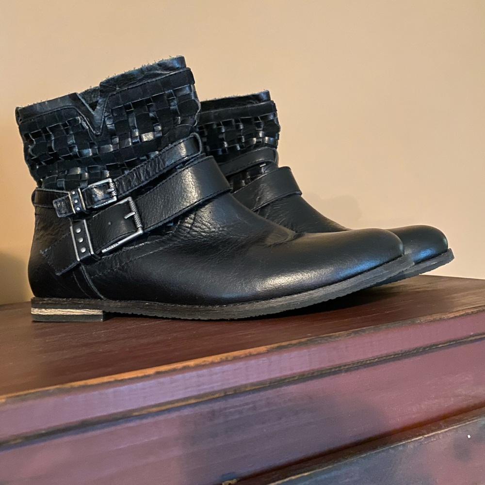 Women’s Boots. Size 10